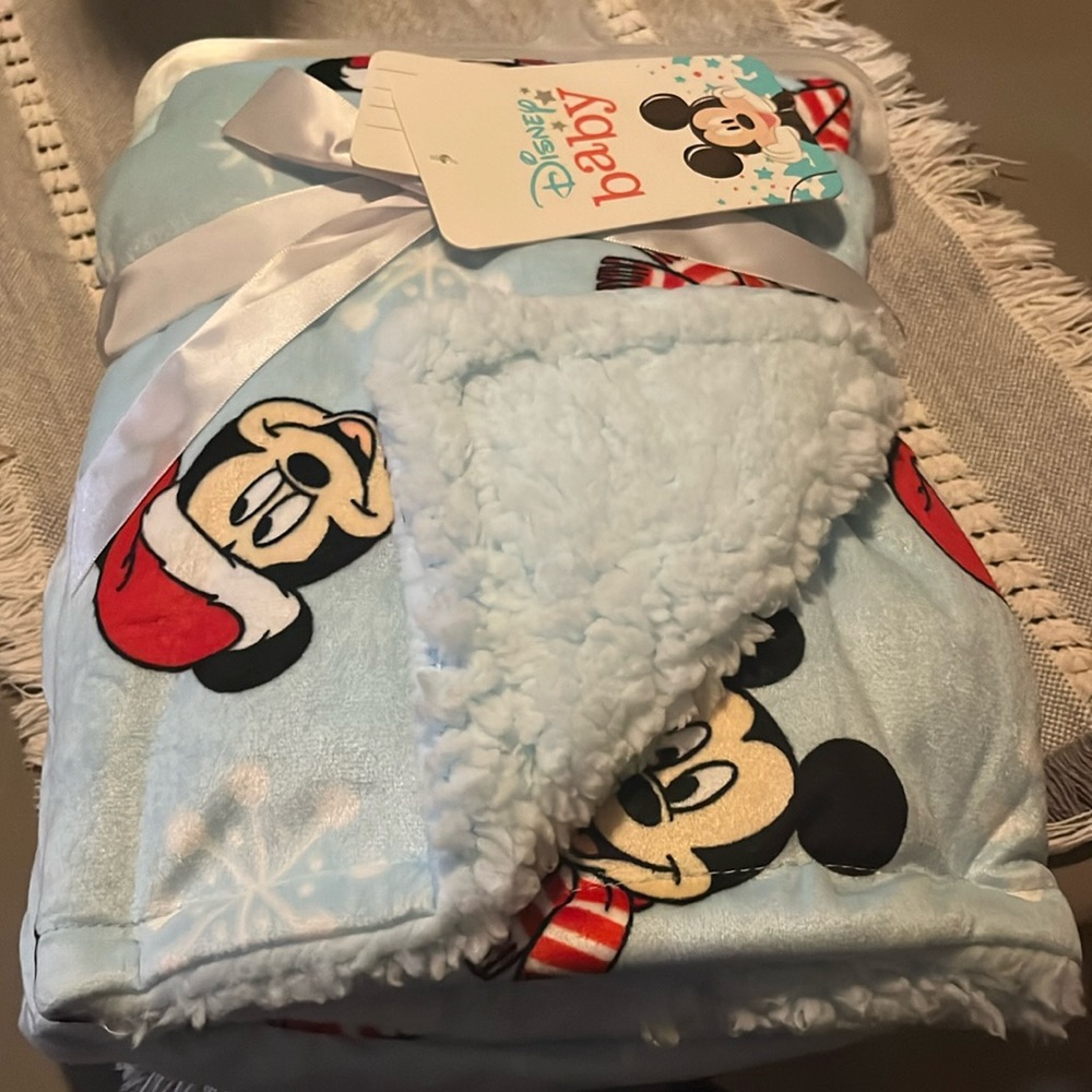 Mickey Mouse Christmas Blanket